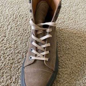 Frye Taupe Suede Pataugas